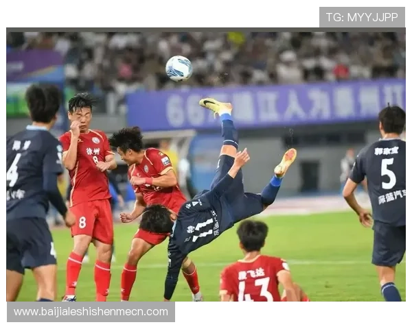 真人的足球：如何在虚拟环境中还原真实足球比赛的精彩瞬间